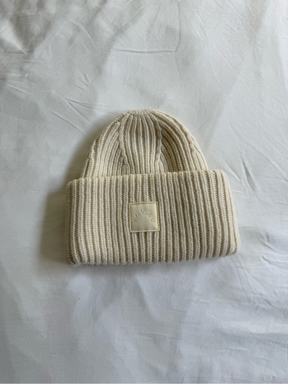Varley Cresta Beanie in Egret